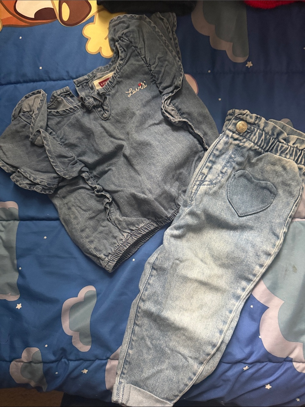 Levi's Light Blue Denim Girls Top & Heart-Pocket Joggers